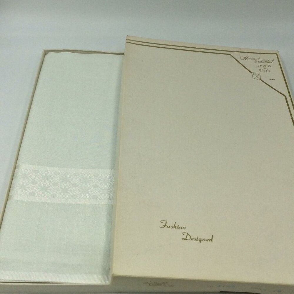 Vintage Home Beautiful Linen Vickie FMS Bros White Tablecloth 54x72 New